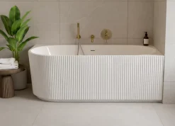 Baignoire D'Angle|Otitec Baignoire d'angle droite avec bonde et vidage - 150 x 75 cm - Blanc brillant rainuré - PERLE