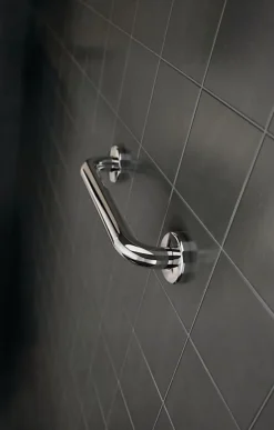 Barre D'Appui|AKW Barre d'appui coudée 135 degrés verticale ou horizontale en inox poli - 2 points de fixation