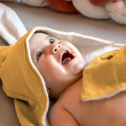Serviette De Bain|Monsieur Bébé Cape, sortie de bain pour bébé intérieur 100 % coton - 100 x 100 cm - Lapin - Moutarde -