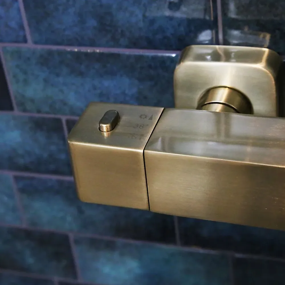 Essebagno Colonne de douche or brossé avec thermostatique 300 Quartos