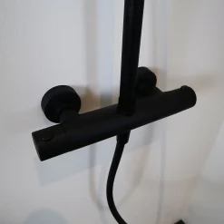 Essebagno Colonne de douche thermostatique noir Luisa