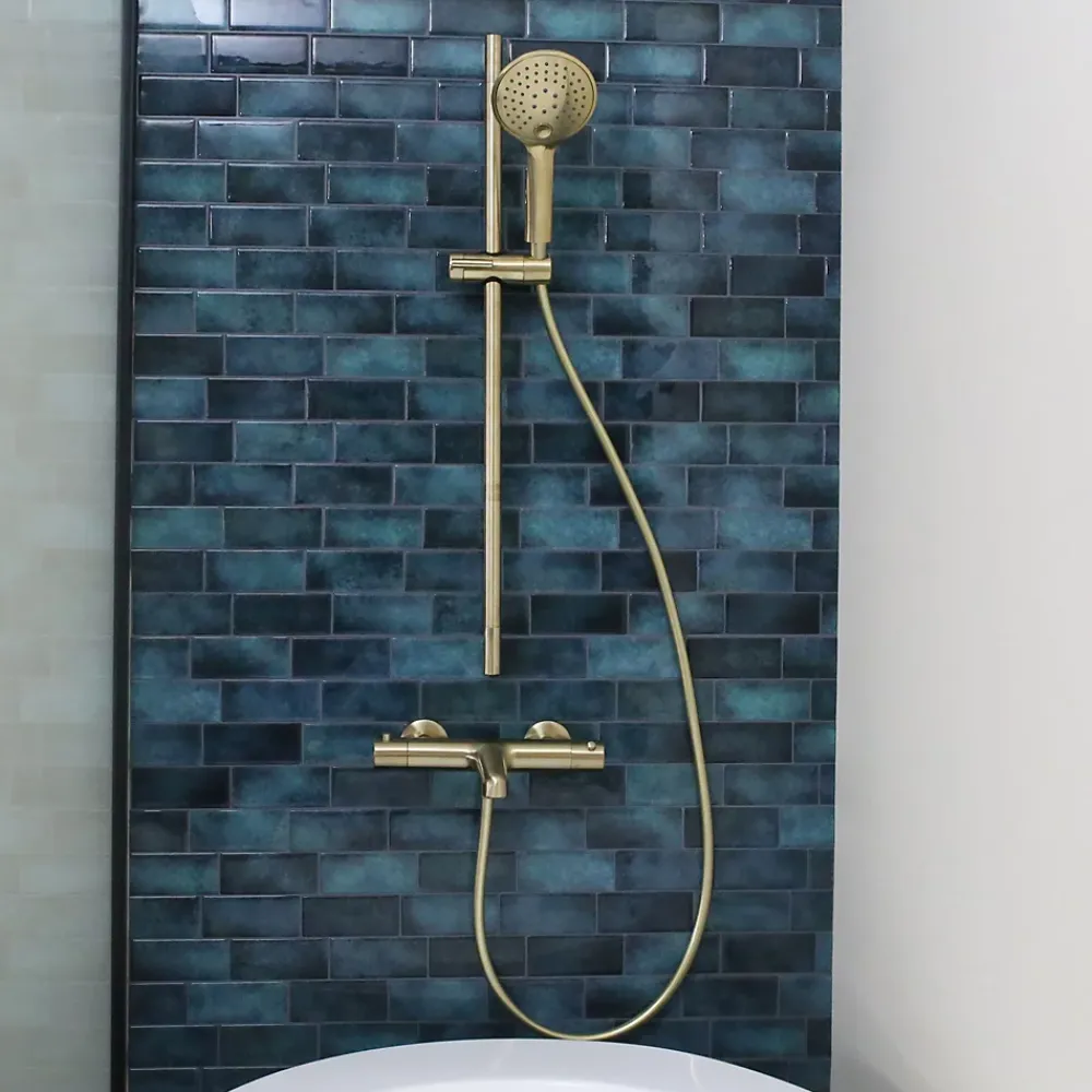 Essebagno Kit de douche sans robinetterie avec douchette 3 jets + flexible + barre réglable, doré, Luisa