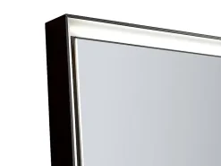 Vente-unique Miroir de salle de bain lumineux rectangulaire anti-buée avec étagère intégrée - Contour noir mat - 60 x 80 cm - VALONERA