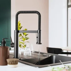 GoodHome Mitigeur de cuisine avec douchette noir mat Kamut
