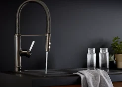 GoodHome Mitigeur de cuisine avec douchette noir Gevuina
