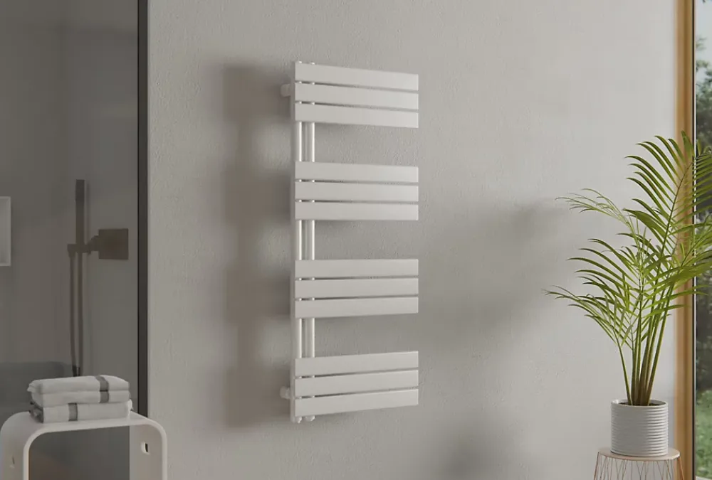 Bernstein Radiateur de salle de bain design, Sèche serviette esthétique - 120x50cm - G12 - Blanc