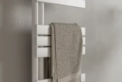 Bernstein Radiateur de salle de bain design, Sèche serviette esthétique - 120x50cm - G12 - Blanc