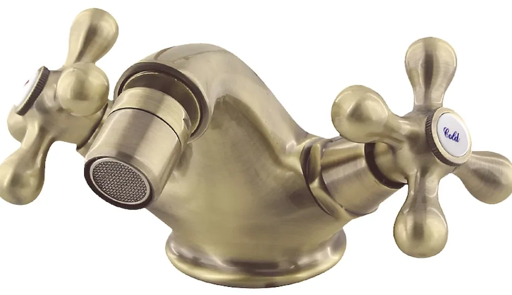 Logé Robinet Bidet Laiton Manettes Croisillons