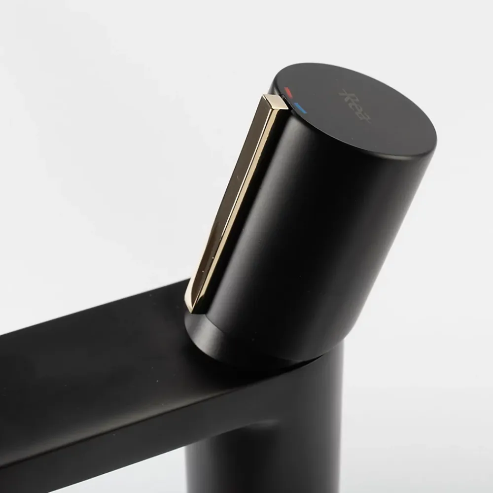 Rea Robinet de lavabo Icon black low