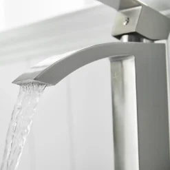Saniverre Robinet mitigeur bec cascade LERIO chrome brossé -