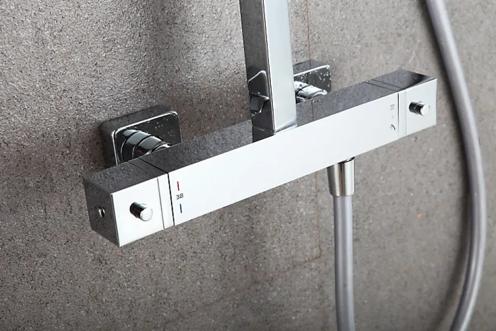 Bernstein Robinet pour lavabo vasque et évier design en laiton peu bruyant et économe en eau - H. 21,5cm - Chrome