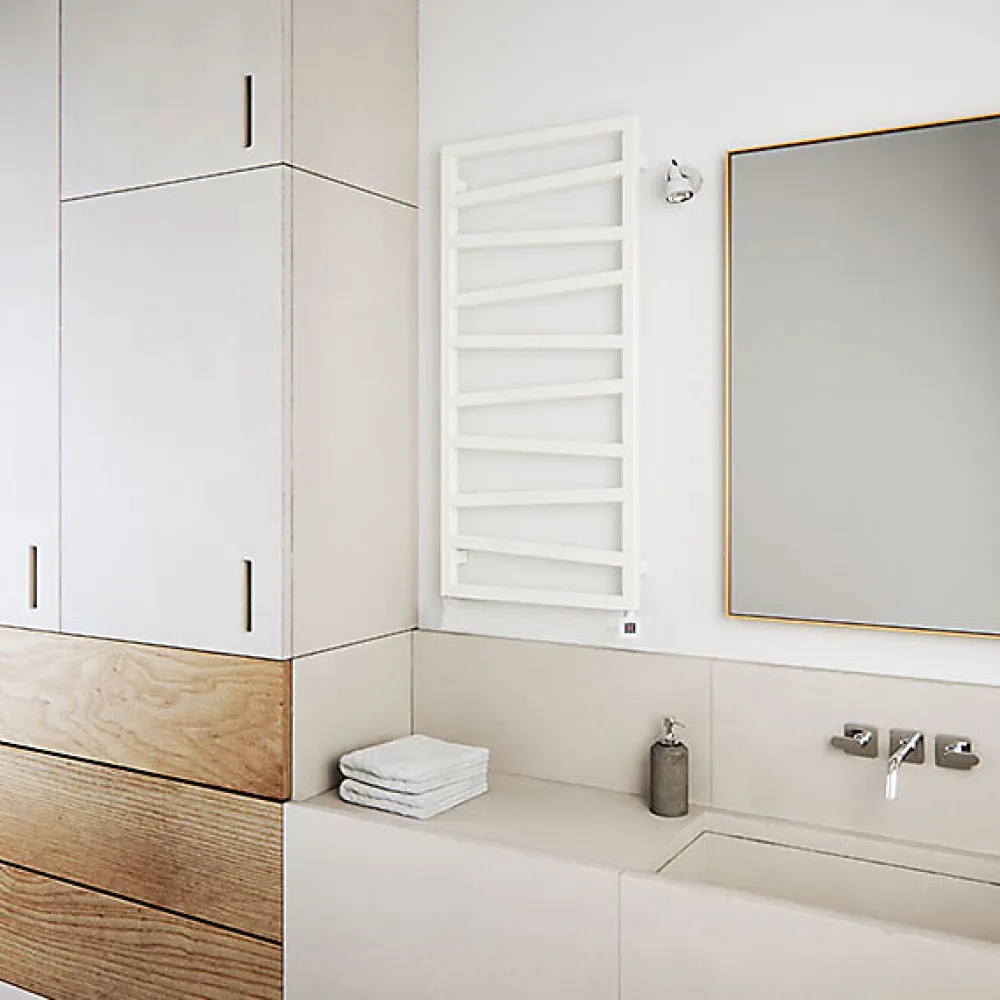 Matisere Sèche-serviette électrique programmable blanc - HxL : 1310x500 mm - 600 Watt - ZIG1310/500E8BP
