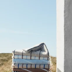OYOY Living Serviette bleu en coton organique H60x40cm