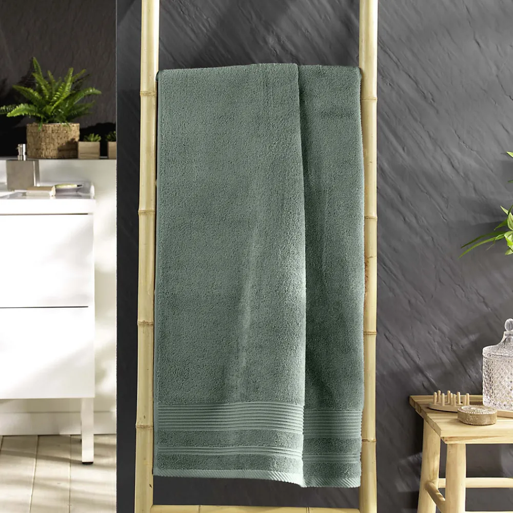 Eden Serviette ou drap de douche 70 x 130 cm Tendresse vert cèdre