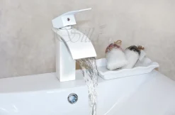 Silla Global SILLA Mitigeur lavabo moderne en Laiton, cascade, Blanc