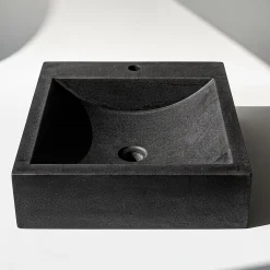 Vasque à poser carrée en basalte noir L.45 x H.10 x P.45 cm, Casa Linea Alba